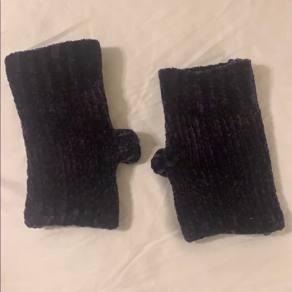 Navy Chenille fingerless gloves